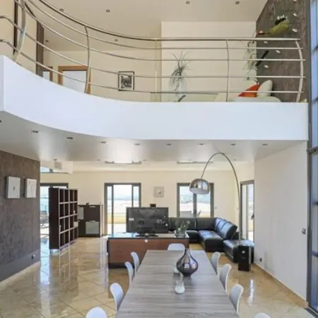 Rooftop Exceptionnel Avec Piscine Et Bord De Villa