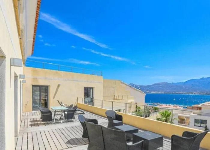 Rooftop Exceptionnel Avec Piscine Et Bord De Calvi (Corsica)