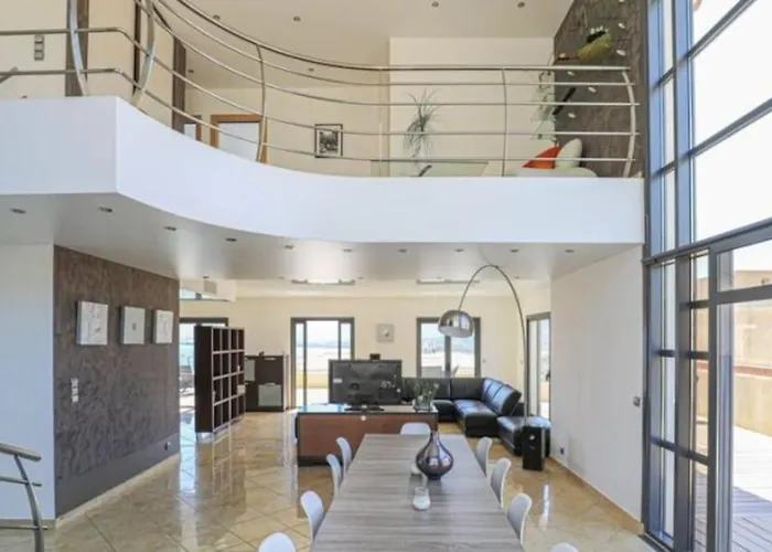 Rooftop Exceptionnel Avec Piscine Et Bord De Villa
