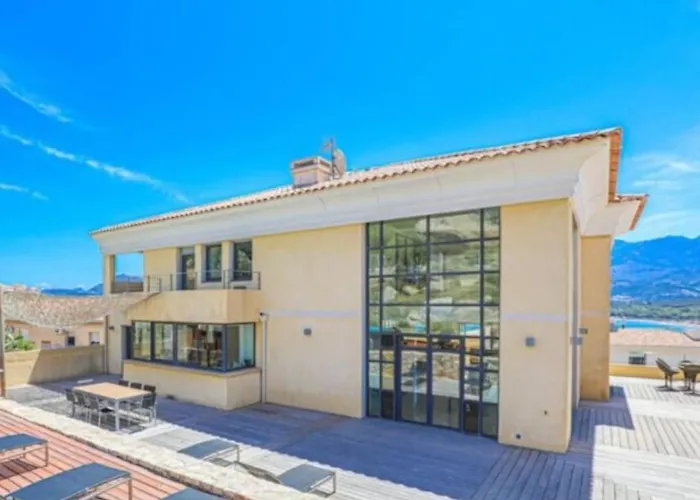 Rooftop Exceptionnel Avec Piscine Et Bord De Villa