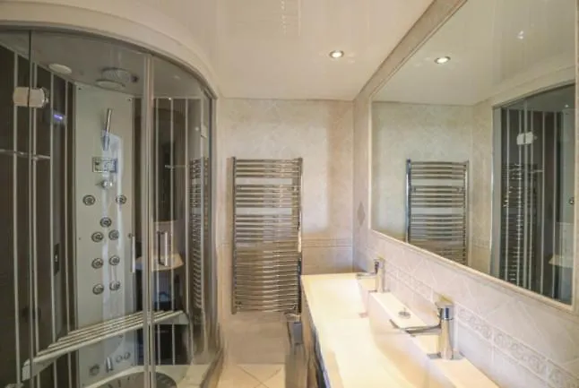 Villa Rooftop Exceptionnel Avec Piscine Et Bord De